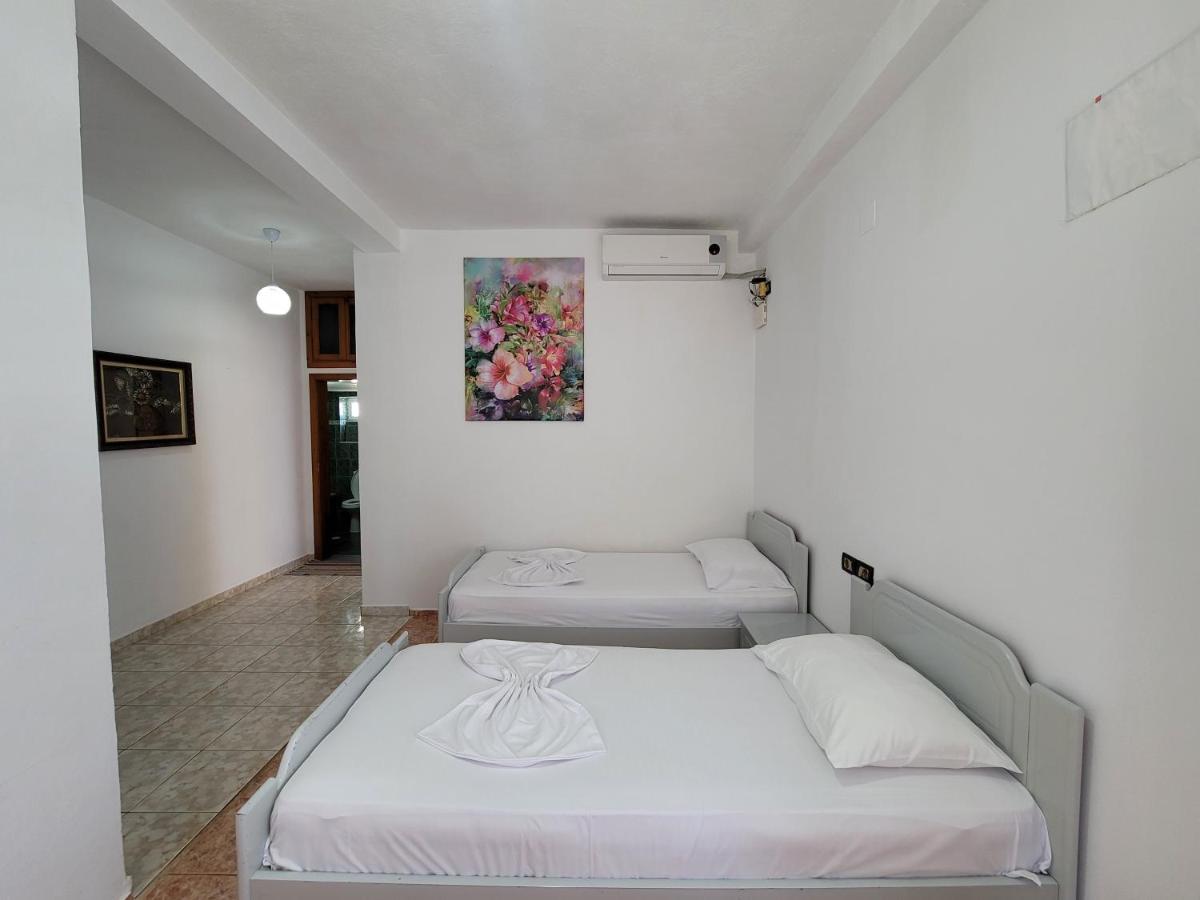 Spahiu Guesthouse Ксамил Екстериор снимка