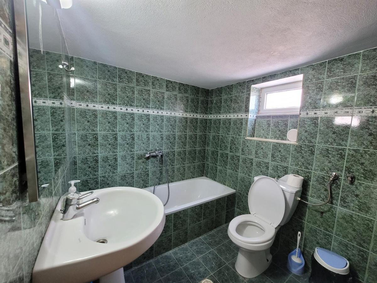 Spahiu Guesthouse Ксамил Екстериор снимка