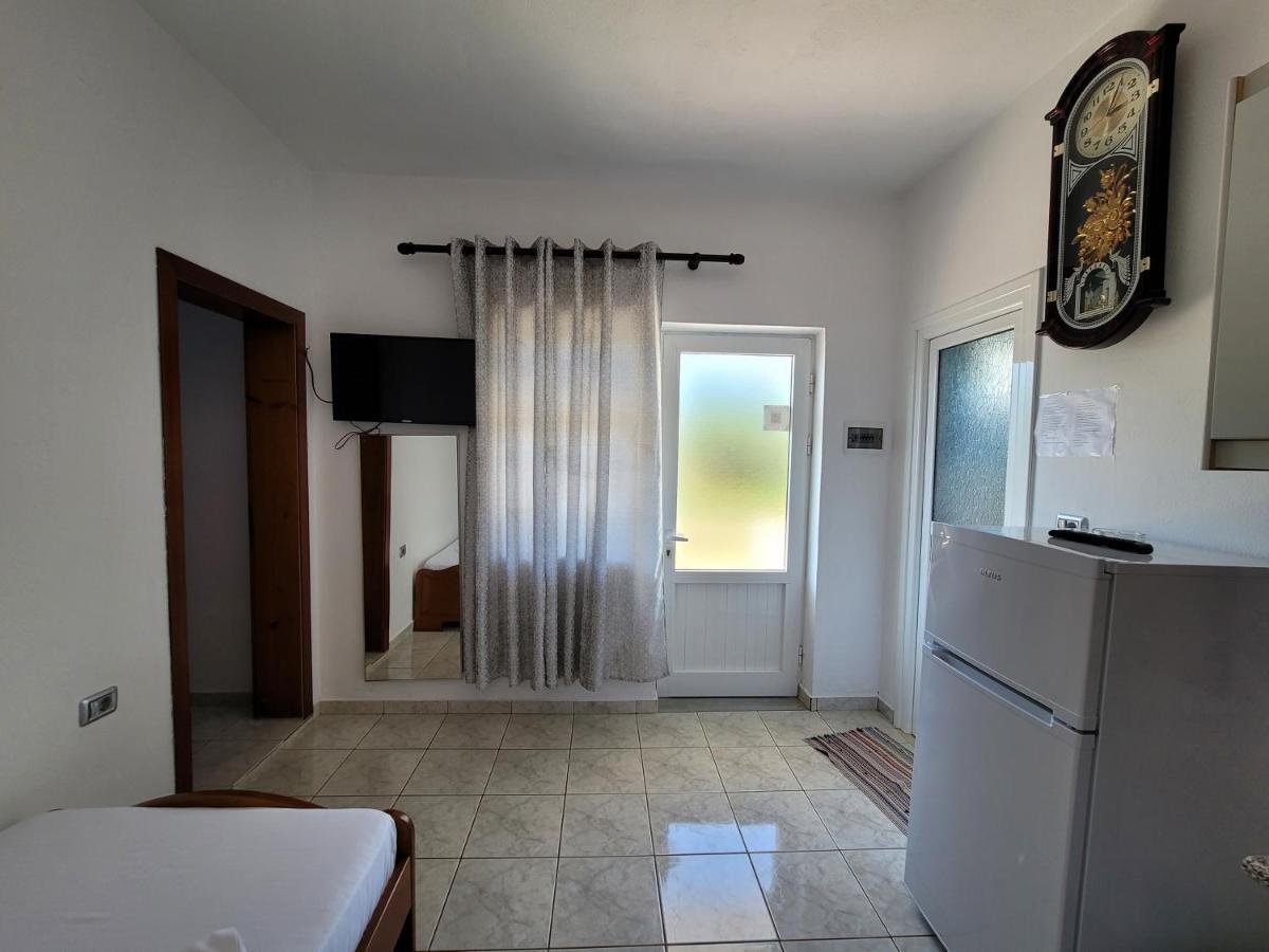 Spahiu Guesthouse Ксамил Екстериор снимка